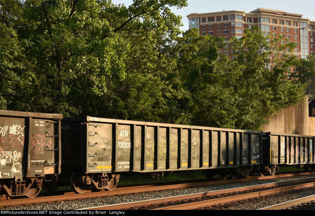 700209